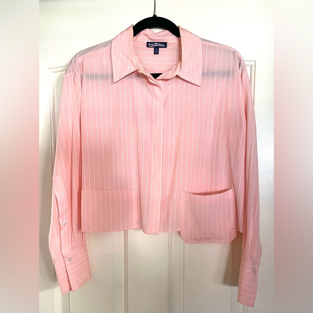 SALE! Adorable Cropped Pink and White Button-Up Blouse w functional pockets